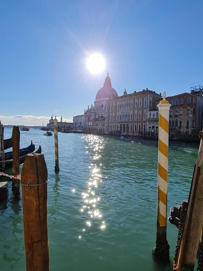 Friendly Venice Suites Exterior photo